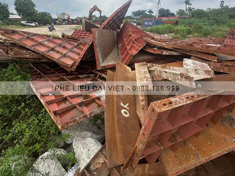 Giá Sắt Phế Liệu Mới Nhất, Bảng Giá Sắt Các Loại