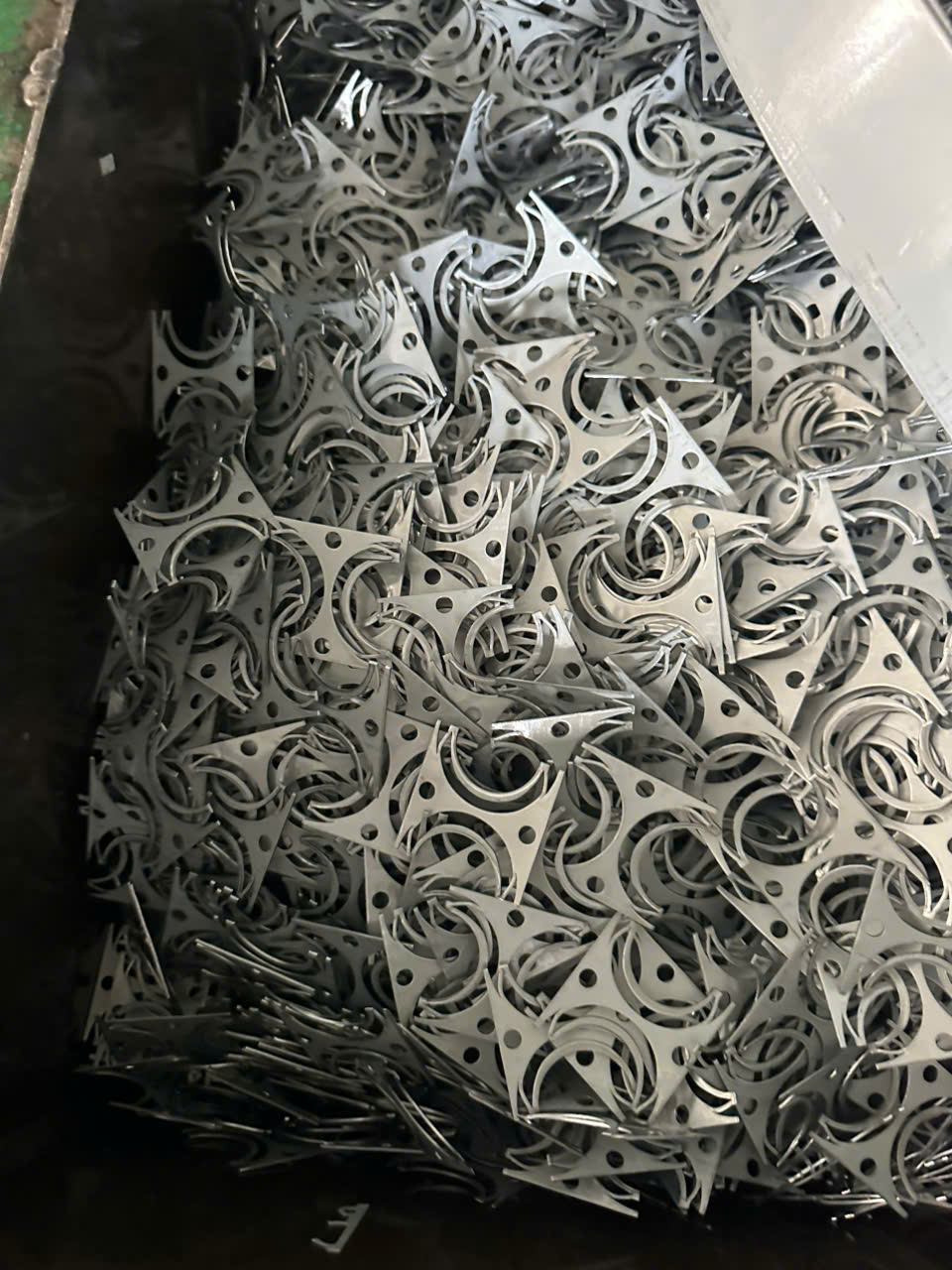 Phế phẩm kim loại gia công